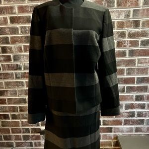 Tahari size 14 striped suite.  Black and grey.